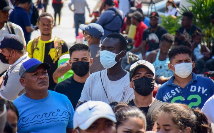 CNDH solicita medidas cautelares para los más de 2 mil migrantes que se manifiestan en Chiapas | Videos CNDH solicita medidas cautelares para los más de 2 mil migrantes que se manifiestan en Chiapas | Videos