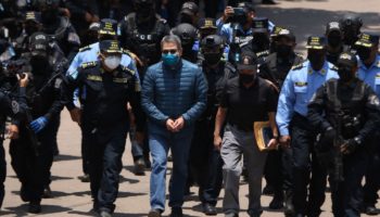 Extraditan al expresidente de Honduras a Estados Unidos | Videos
