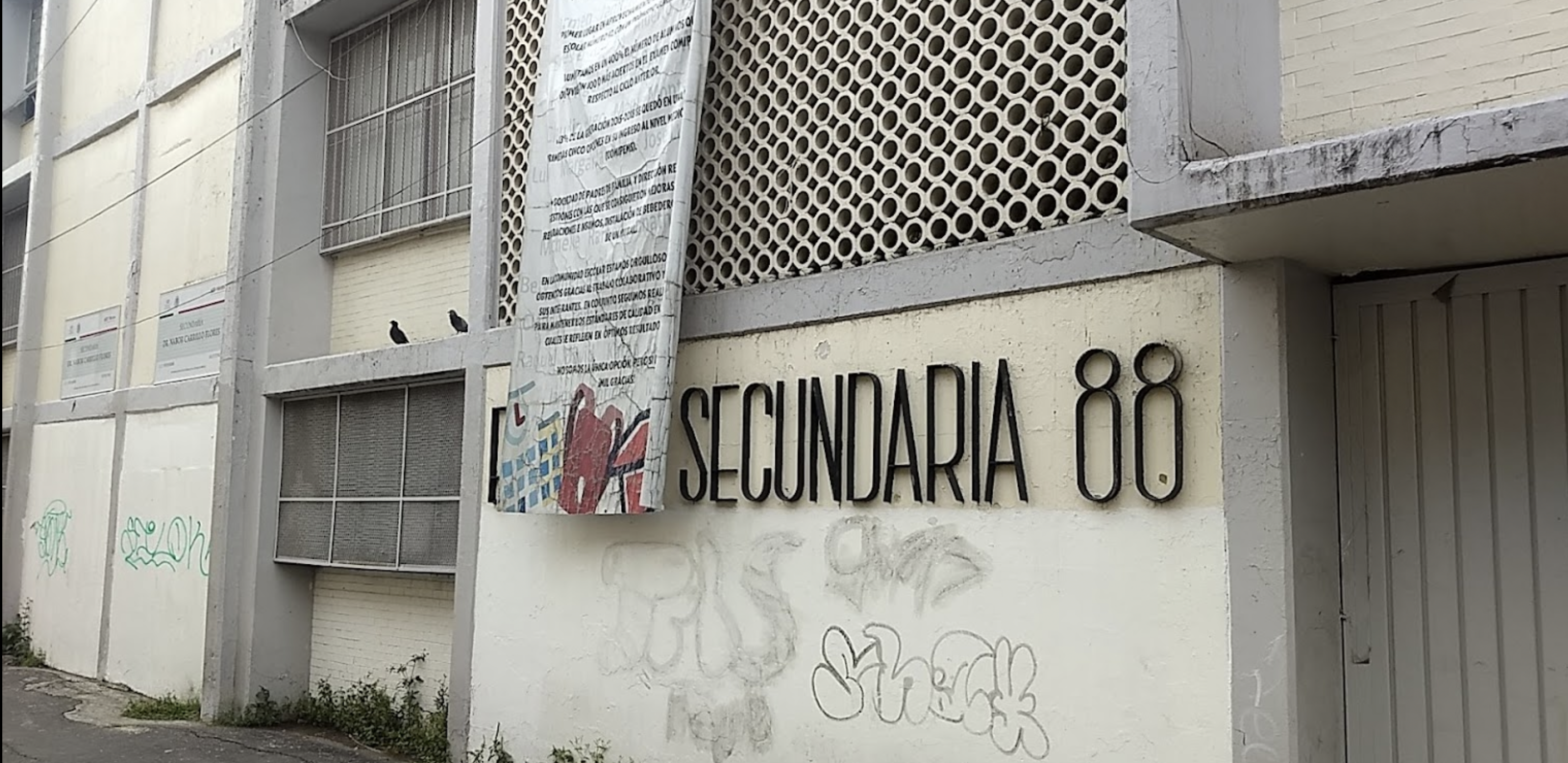 Fiscalía de CDMX investiga amenaza de tiroteo en secundaria; madre de familia da testimonio | Video Fiscalía de CDMX investiga amenaza de tiroteo en secundaria; madre de familia da testimonio | Video