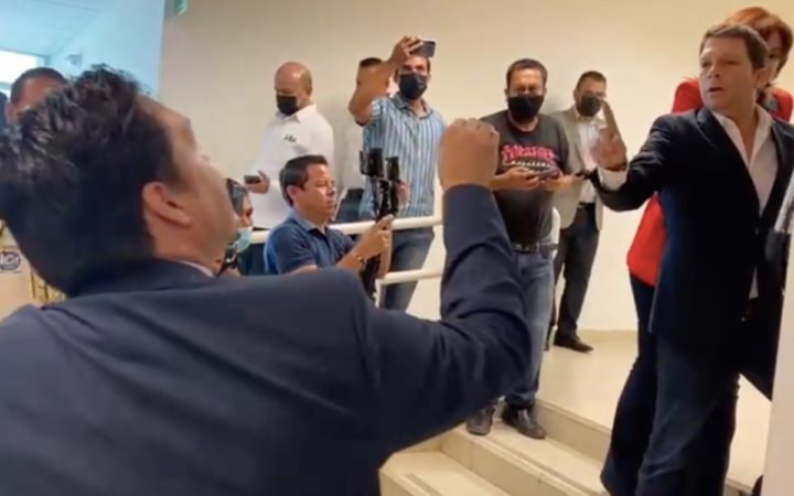 La bronca entre 'Cachorro' Cantú y Humberto Prieto por el desafuero de la morenista Úrsula Salazar | Video La bronca entre 'Cachorro' Cantú y Humberto Prieto por el desafuero de la morenista Úrsula Salazar | Video