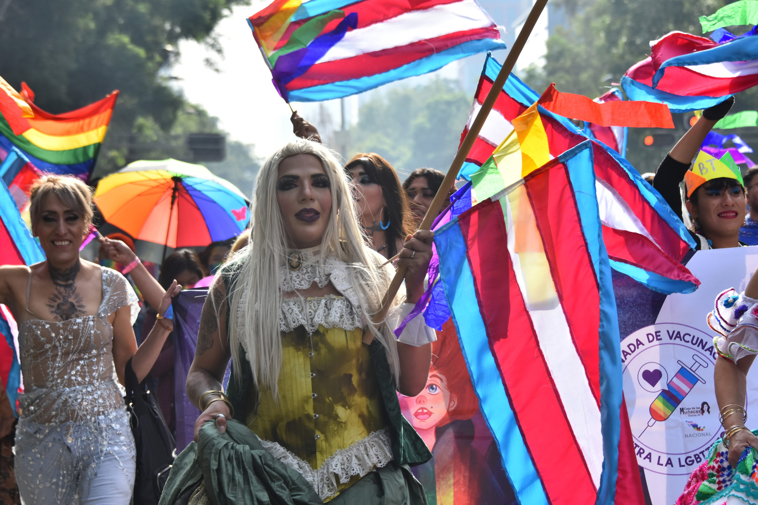 Asisten 250 mil personas a marcha LGBTTTIQ+ en CDMX | Galería ...