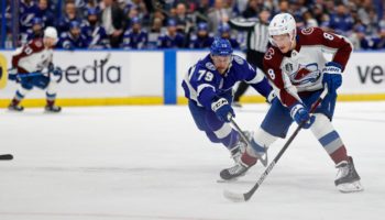 Hockey y triatlón revisarán sus políticas sobre participación de atletas transgénero