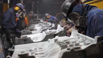 Automotriz Stellantis suspende producción en México; despedirá a 900 empleados en EU