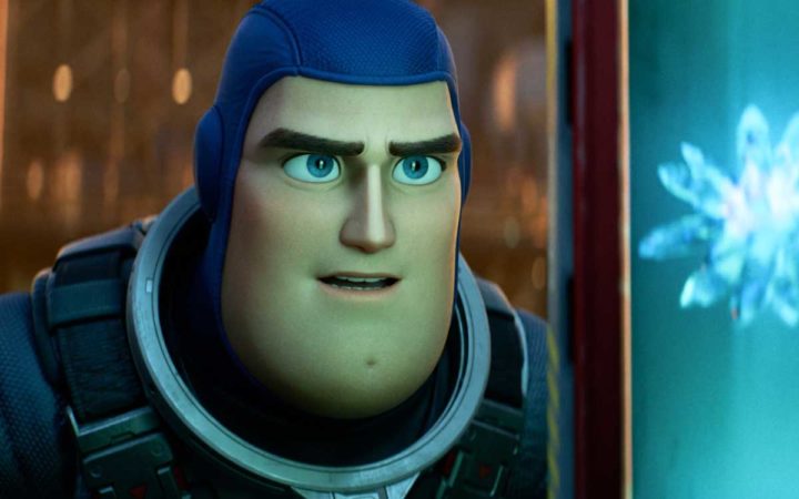 Usuarios de Twitter denuncian que Cinépolis y Cinemex cortaron beso lésbico en 'Lightyear'; cadenas niegan censura Usuarios de Twitter denuncian que Cinépolis y Cinemex cortaron beso lésbico en 'Lightyear'; cadenas niegan censura