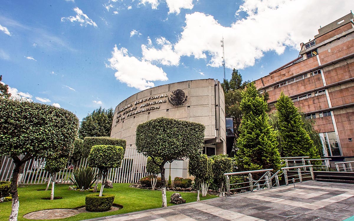 Partidos buscan recortar facultades del TEPJF Partidos buscan recortar facultades del TEPJF