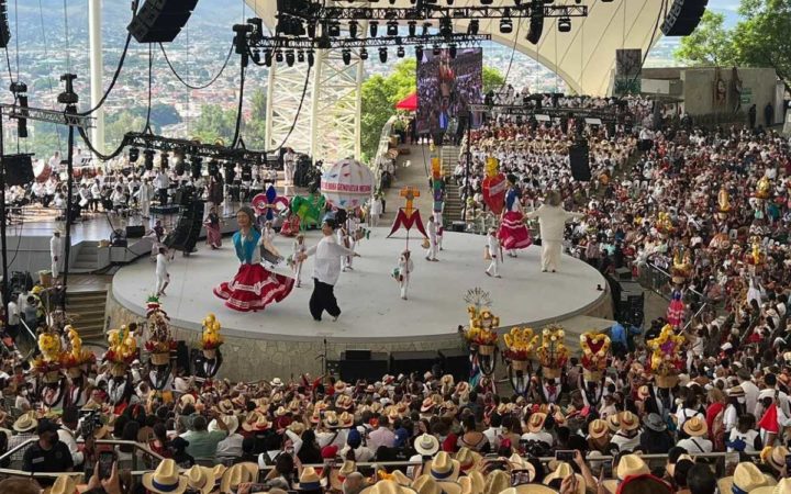 Guelaguetza 2022 | Vuelven los sones y la música a la rotonda de las azucenas en Oaxaca Guelaguetza 2022 | Vuelven los sones y la música a la rotonda de las azucenas en Oaxaca
