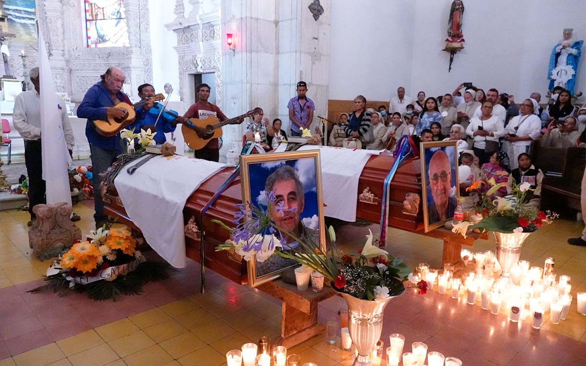 A más de 40 días de los asesinatos de Cerocahui, jesuitas exigen seguridad para la comunidad rarámuri A más de 40 días de los asesinatos de Cerocahui, jesuitas exigen seguridad para la comunidad rarámuri