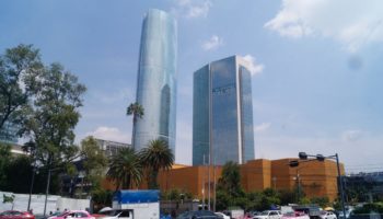 Agua para el concreto, crecen megaproyectos comerciales ante la escasez en la Ciudad de México