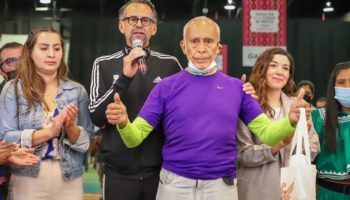 ¡Adiós a una leyenda! 'Hombre Maratón' se retira tras 38 años consecutivos corriendo | Video