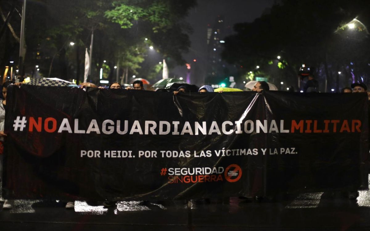 Velada Por La Paz Congrega A Manifestantes Contra Militarización De Guardia Nacional 2245