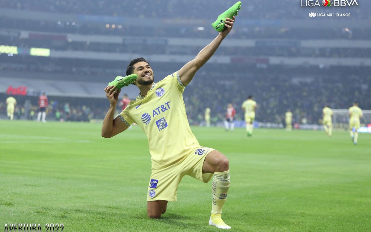 Así fue el penal de Henry Martín en el Clásico Nacional Video Aristegui Noticias