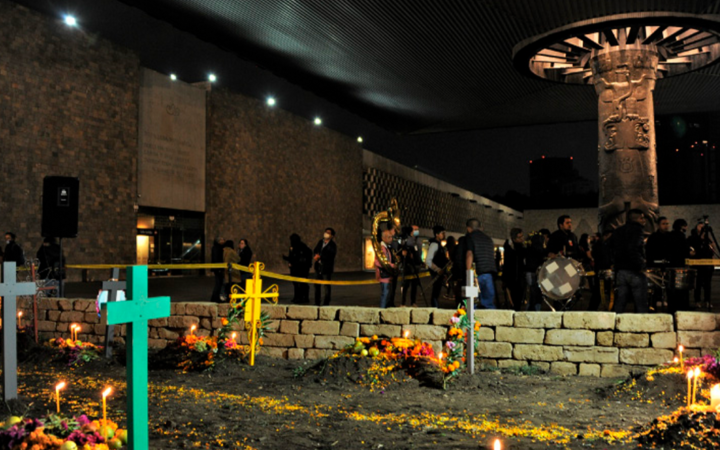 Esta es la ofrenda de muertos del Museo de Antropología hecha por la comunidad nahua de la Huasteca veracruzana | Fotos Esta es la ofrenda de muertos del Museo de Antropología hecha por la comunidad nahua de la Huasteca veracruzana | Fotos