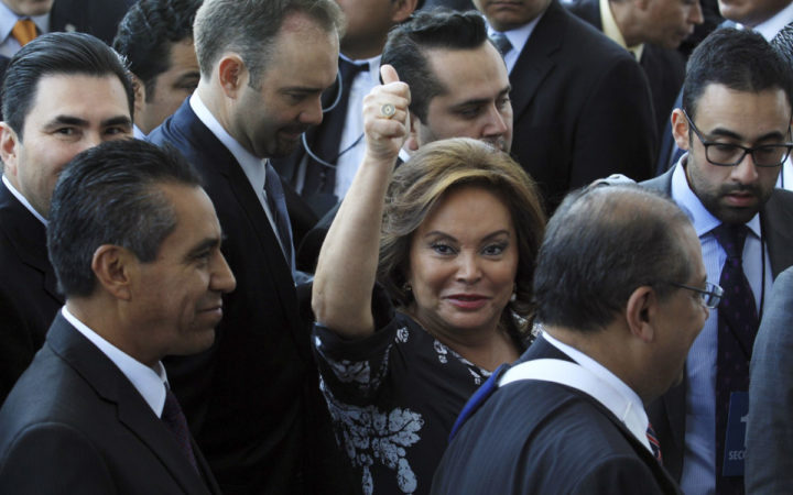 Elba Esther Gordillo le gana al SAT y evita pago de 10 mdp | Video Elba Esther Gordillo le gana al SAT y evita pago de 10 mdp | Video