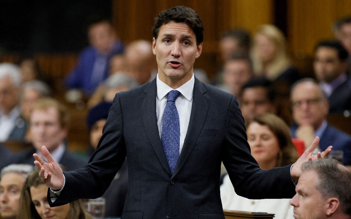 Trudeau criticizes Meta for blocking news during wildfires