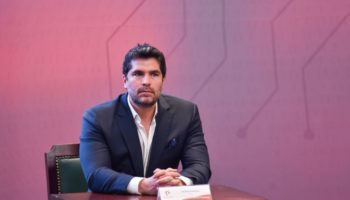 Organiza Eduardo Verástegui cumbre ultraderechista en México; asistirán Steve Bannon, Ted Cruz e hijo de Bolsonaro