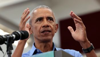 Obama advierte que EE.UU. está 'peligrosamente cerca' de la autocracia