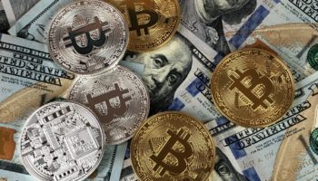 Bitcóin alcanza precio récord de 1.2 millones de pesos, desatando frenesí de su demanda
