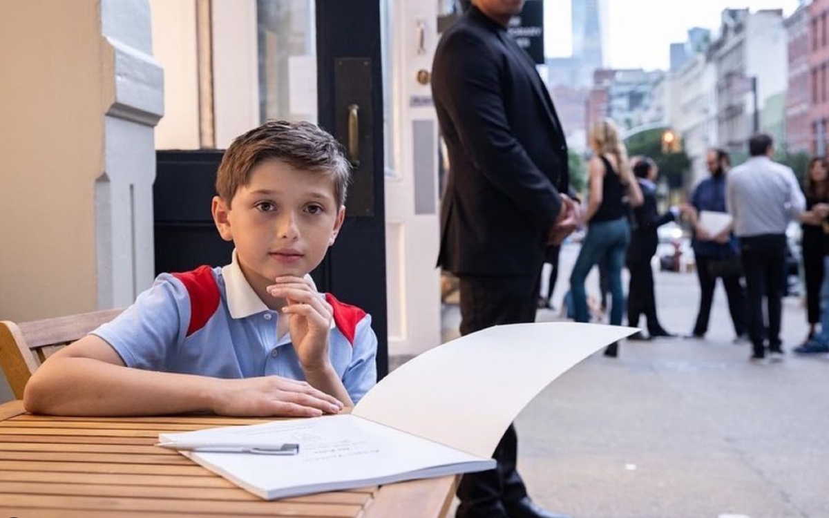 Él es el 'pequeño Picasso', tiene solo 11 años y vende cuadros en miles de dólares; esta es su historia