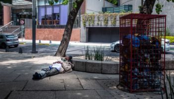 La dura y arraigada pobreza urbana | Artículo