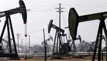 Precios del petróleo suben un dólar este inicio de semana