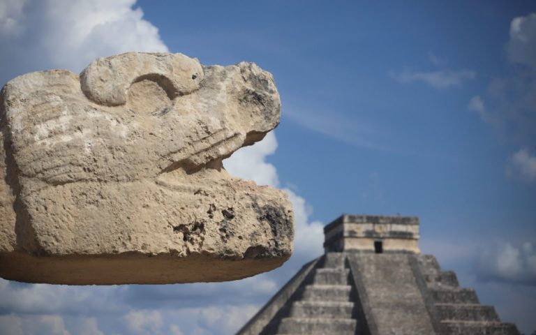 Entierro masivo revela ADN de mayas prehispánicos en Chichén Itzá |  Aristegui Noticias