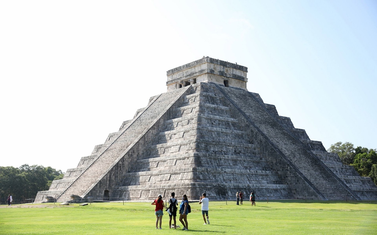 Mayas bloquearán paso a turistas a Chichén Itzá en protesta contra INAH Mayas bloquearán paso a turistas a Chichén Itzá en protesta contra INAH