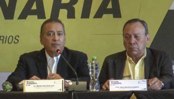 Manlio Fabio Beltrones reaparece en la plenaria del PRD; pide legislar sobre gobiernos de coalición
