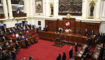 Congreso de Perú aprueba retorno de senadores y diputados luego de tres décadas con un solo órgano legislativo