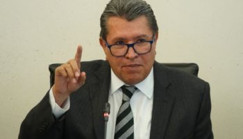 Monreal se queda en Morena; buscará ser su candidato presidencial