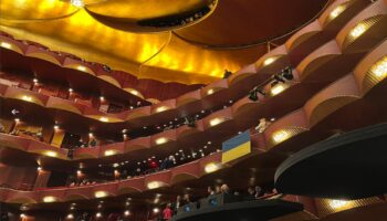 Casa llena en la Met Opera de NY durante concierto en honor a Ucrania
