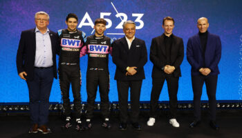 F1: Presenta Alpine su nuevo bólido y a Zizou como embajador | Video