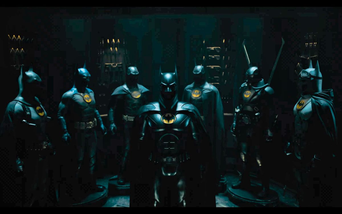 Todos los detalles y referencias de los siete trajes de Batman en 'The  Flash' | Aristegui Noticias