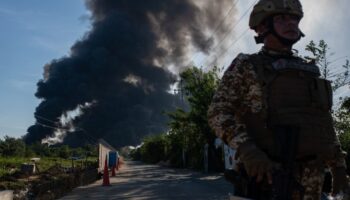 Hallan en total cinco cuerpos de trabajadores tras explosión en instalaciones de Pemex en Veracruz