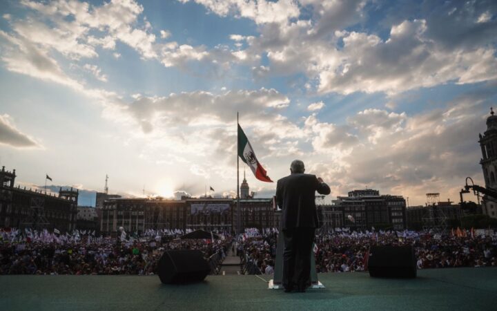 Galería | Estiman 500 mil personas en el mitin de AMLO en el Zócalo Galería | Estiman 500 mil personas en el mitin de AMLO en el Zócalo