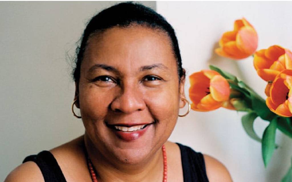 'Todo sobre el amor', un libro de bell hooks (Adelanto editorial