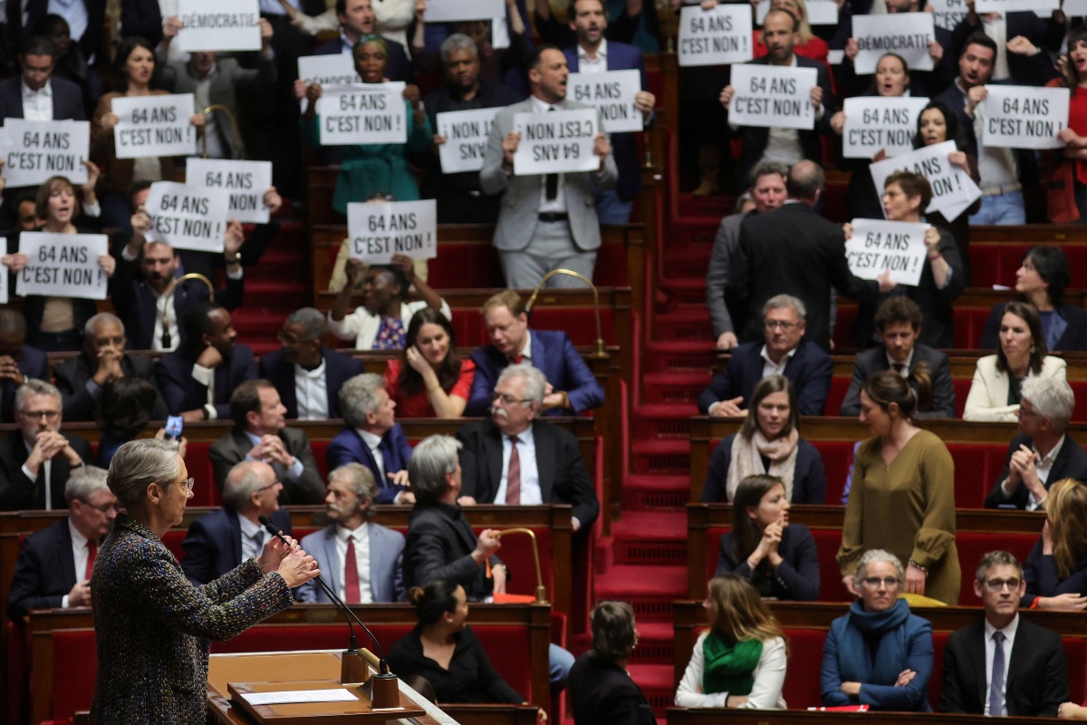 French government backs pension reform without vote