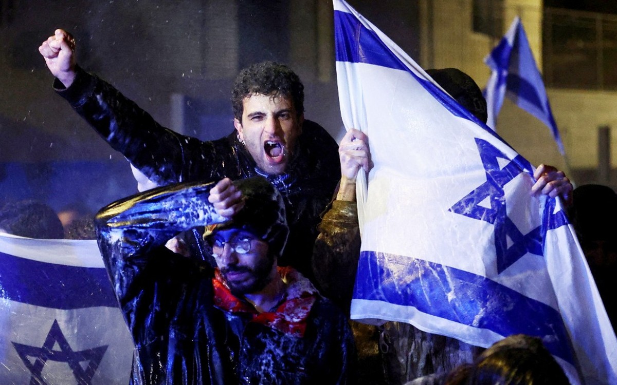 Crisis in Israel: Netanyahu asks protesters to ‘not use violence’
