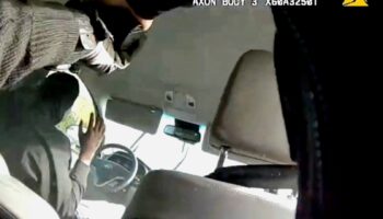 Policía en EU asesina a afrodescendiente de 17 años | Videos
