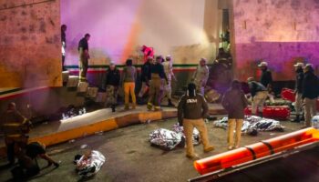 Dictan prisión preventiva a 3 funcionarios de INM por incendio en Juárez