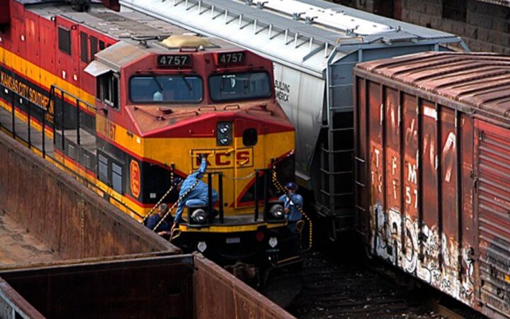 Decreto ferroviario de AMLO es una "arbitrariedad", advierte abogado