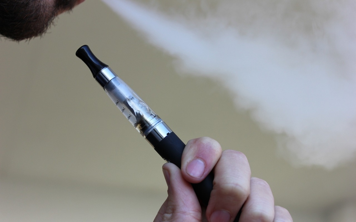 Experto rechaza prohibir vapeadores en México; propone regularlos