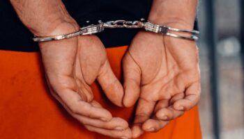 Cae en Coyoacán 'La Besucona' presunto líder criminal vinculado a homicidios en Iztapalapa