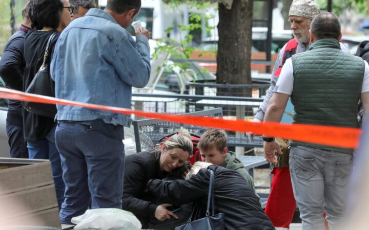 Tiroteo en primaria de Belgrado deja 9 muertos, casi todos menores Tiroteo en primaria de Belgrado deja 9 muertos, casi todos menores