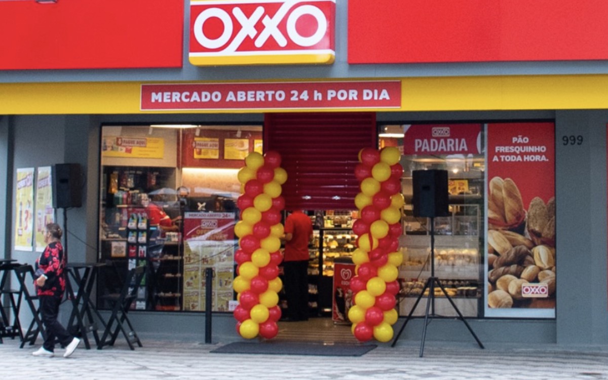 Oxxo Abre Una Tienda Por Día En Brasil Aristegui Noticias