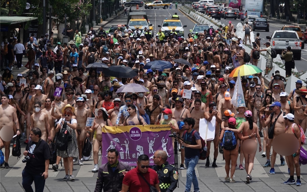 CDMX vive su primera marcha nudista | Aristegui Noticias