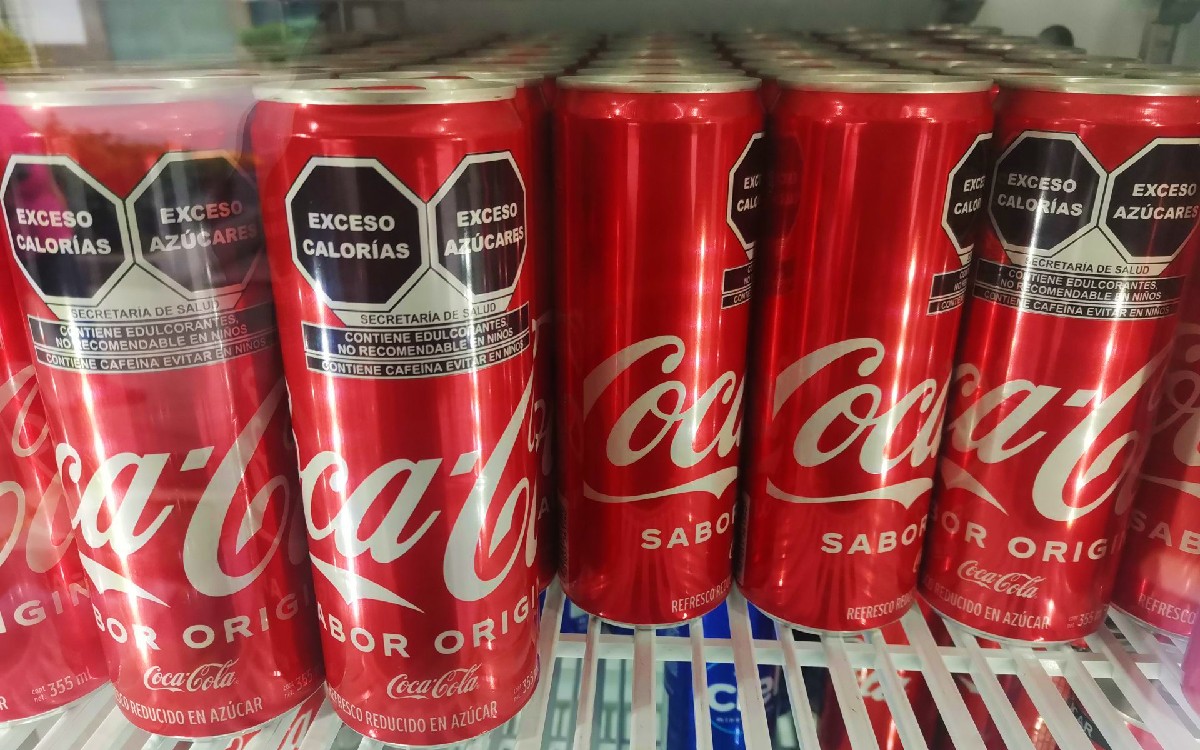 Detectan detergentes en muestra de Coca-Cola tras casos de intoxicación