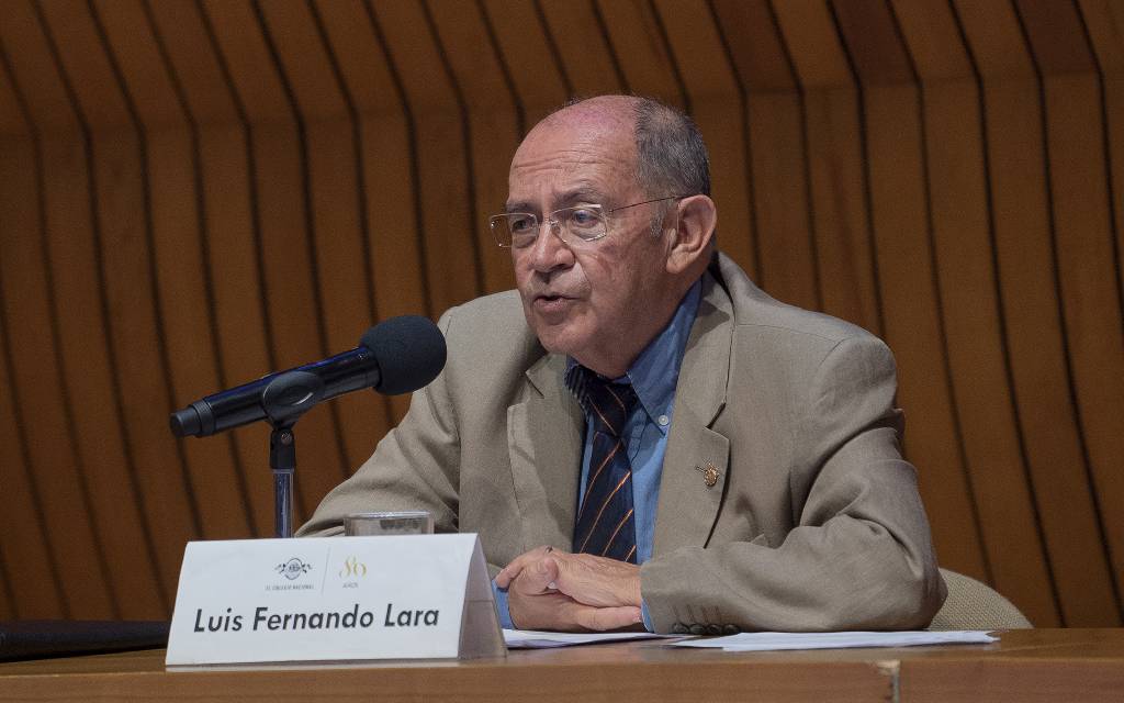 "La Academia Española de la Lengua tiene una deuda con el mundo hispanohablante": Luis Fernando Lara
