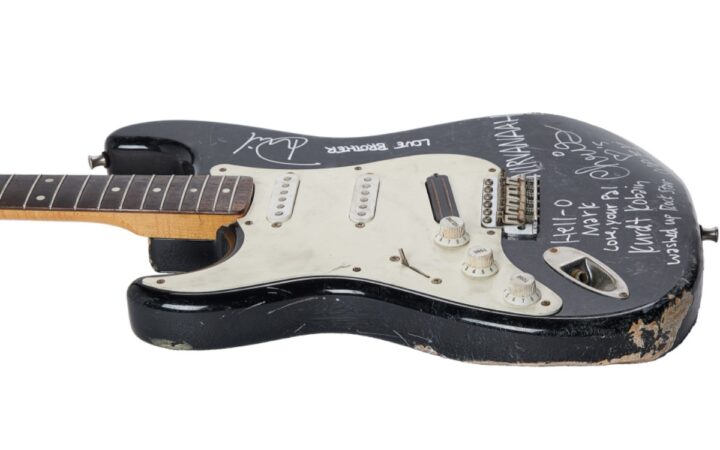 Subastan guitarra destrozada por Kurt Cobain en 600 mil dólares