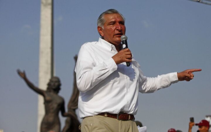 Adán Augusto dice que pagará giras con sus ahorros