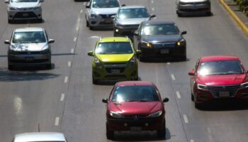 Van 1 millón 520 mil autos 'chocolate' regularizados